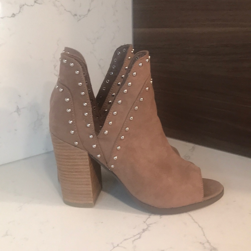 BN Report “Blynn” Open-toes Bootie